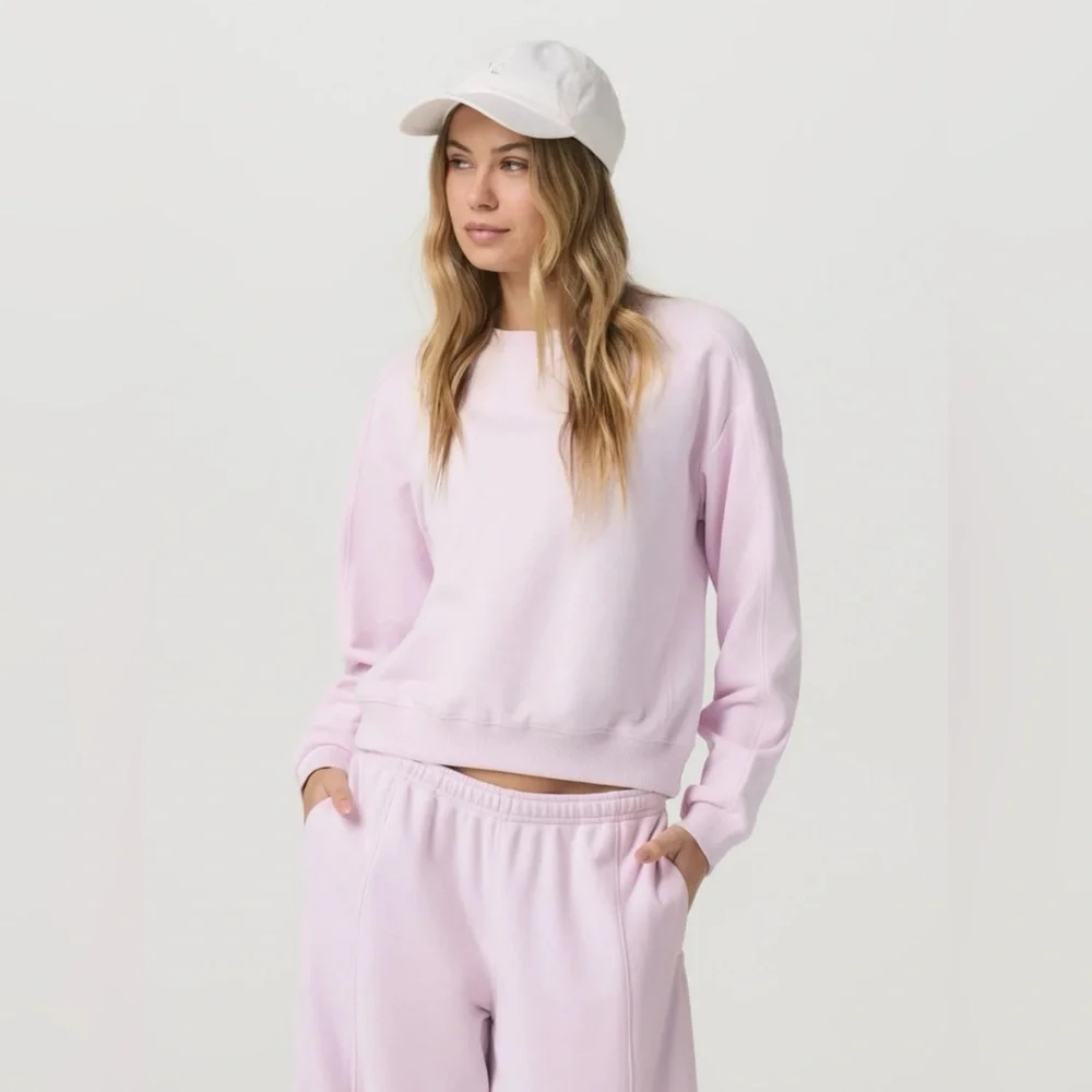 NWT Vuori Sedona Seams Crew Sweatshirt XS $108 Lilac Breeze SOLD OUT - Picture 4 of 9